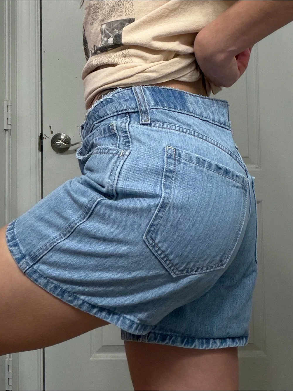 Hollister Low-Rise Baggy Short - Size 0/w25